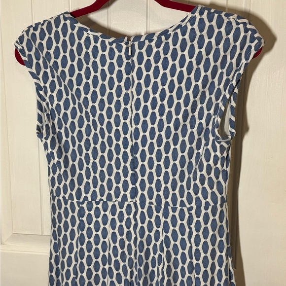 5/$25 Taylor - Cap Sleeve Dress - Picture 5 of 10